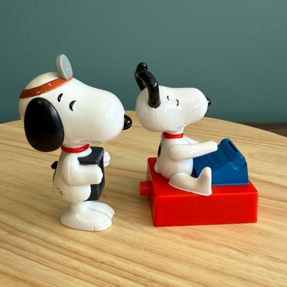 6 Vintage Burger King Snoopy Collectible Figurines 2000's - Picture 3 of 10